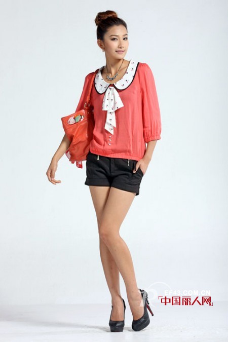 鸿利容达品牌女装2013春夏新品画册