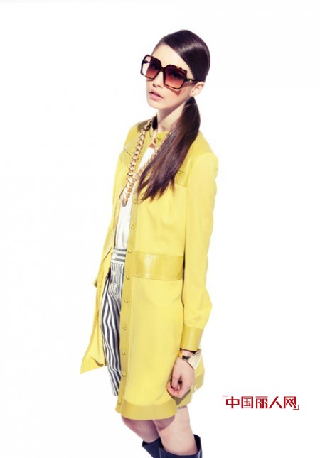 连奴A/E女装 黄色系大战冬季街头抢镜No.1