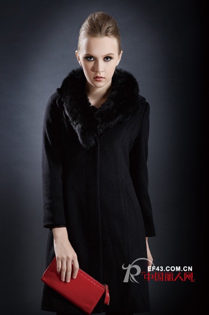 丽登雅女装 塑造成熟优雅摩登形象