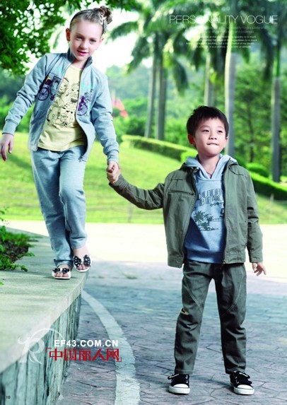 孩子的缤纷童年 妈咪之星童装