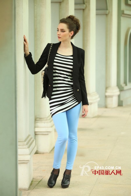 夏丝女装预祝大家新年快乐——2013秋装新品发布会将于3月在杭州举行