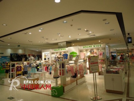 卓维乐童装给店铺注入超能量 开好一家品牌童装店