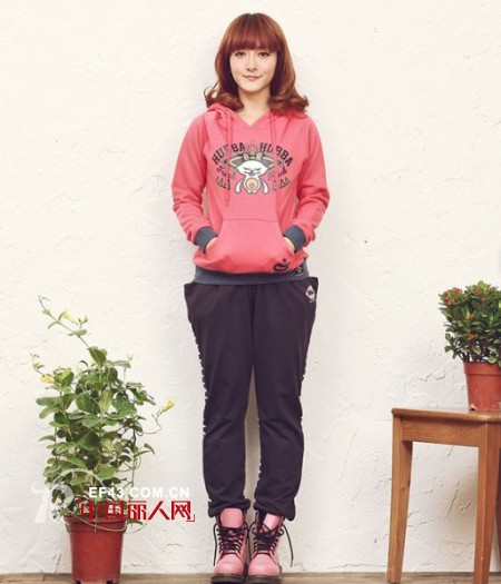 Holymoly休闲装带来炫彩冬季  随时随地散发快乐能量