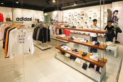 运动品牌中的户外系列探究:运动鞋等于户外鞋?