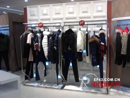 热烈庆祝Distin Kidny迪斯廷·凯时尚女装湖北江夏新店盛大开业!