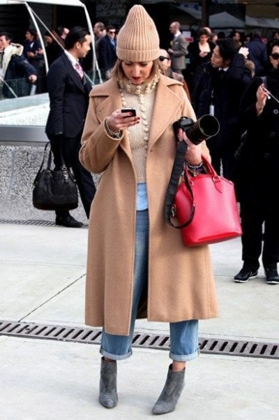 热门单品驼色及裸色大衣  简约设计穿出优雅气质