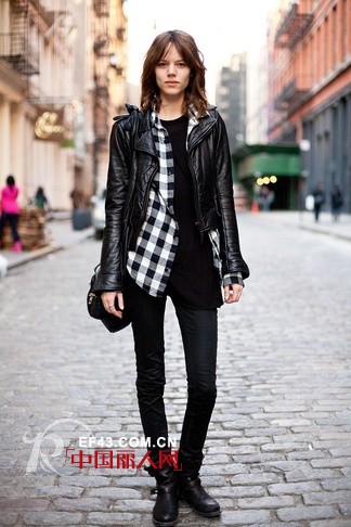 黑色系打造欧美Style 轻松玩转中性运动风