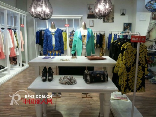 连奴时装AE品牌--淡水AE专卖店隆重开业