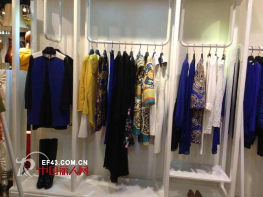 连奴时装AE品牌--淡水AE专卖店隆重开业