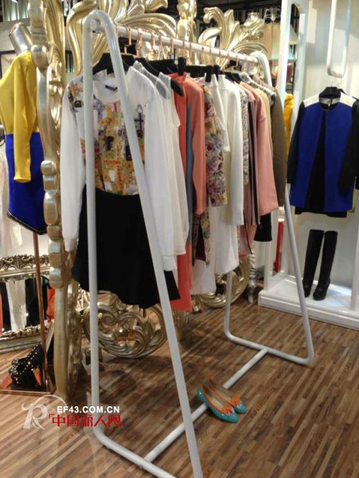 连奴时装AE品牌--淡水AE专卖店隆重开业