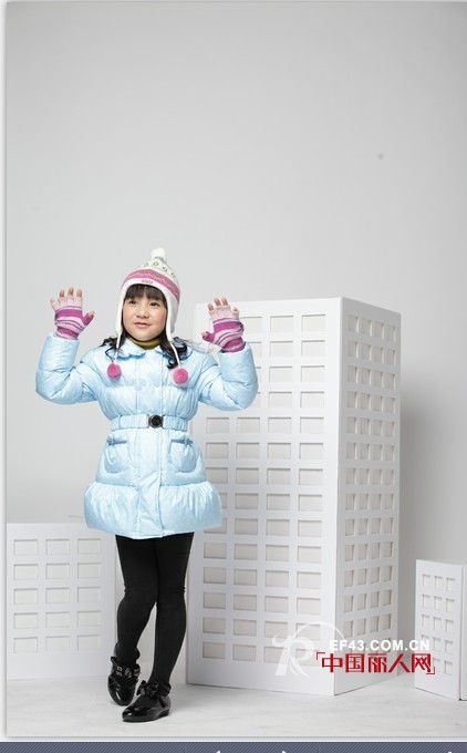 糖果色搭配 冬季服装款式 利用色彩点缀冬天