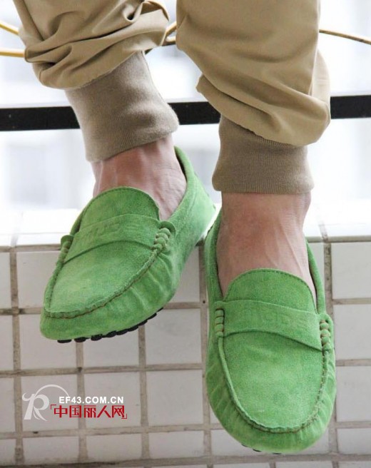 豆豆鞋怎么搭配裤子？