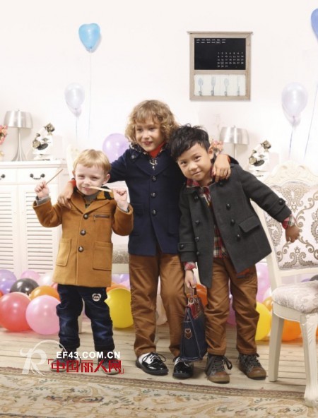 2013最流行呢子大衣推荐 呢子大衣怎么搭配好看