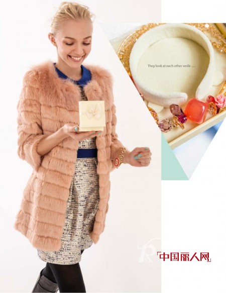 冬季添点粉嫩色 雅轩菲格打造名媛范十足LOOK