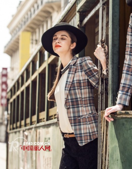 秋季几何元素“作乱” 格纹条纹菱格纹服装搭配大全