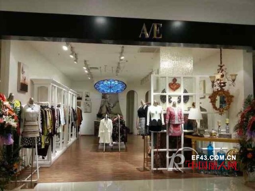 连奴时装A/E品牌湖北孝感店新店开业