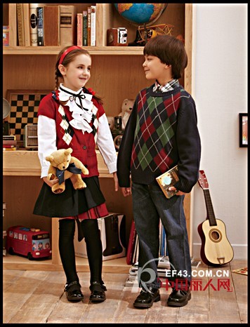 英伦学院风搭配 秋冬不可缺少的吸睛装扮