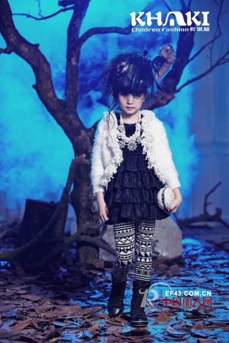 卡琪屋童装 秋冬新款装扮 开启黑色诱惑
