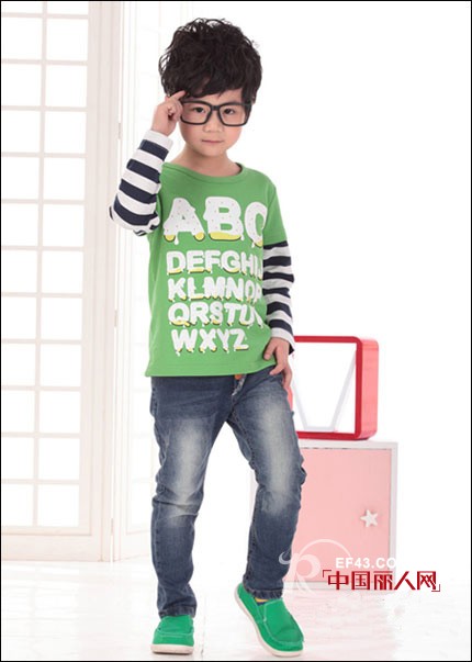 经典格子条纹再创秋季亮眼装扮