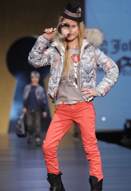 John Galliano2013秋冬新款流行趋势 缔造不一样的炫酷时代