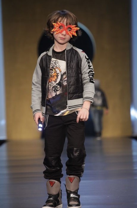 John Galliano2013秋冬新款流行趋势 缔造不一样的炫酷时代