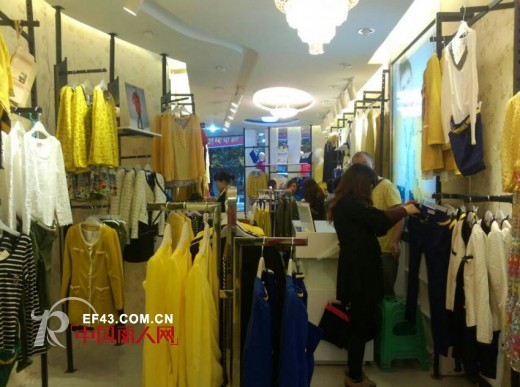 热烈祝贺城市衣柜女装走进“彩云之南”