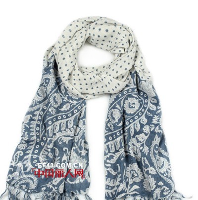 轻薄亚麻围巾 秋季服饰美搭好帮手