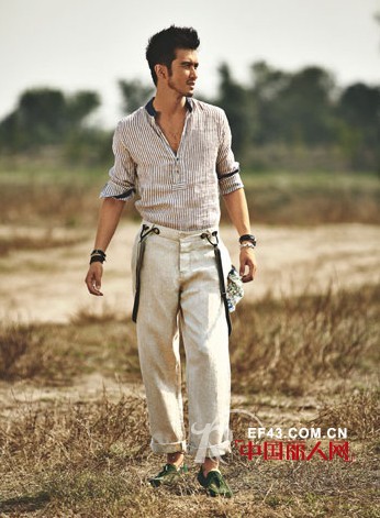 选好场合与配饰 穿好亚麻休闲裤