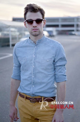 亚麻衬衫的搭配与选择小贴士