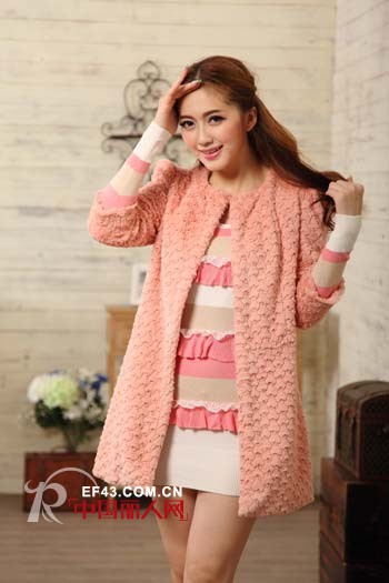 粉色配什么颜色好看 粉嫩服装搭配