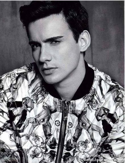 Versace 2013秋冬男装杂志大片赏析