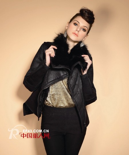 秋季强推单品 机车皮衣搭配最潮街拍型