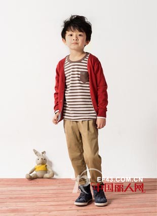 秋季必备单品 时尚开衫帅气装扮