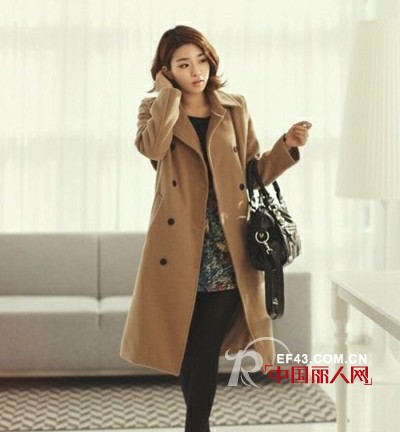 驼色外套怎么搭 韩范美女来支招