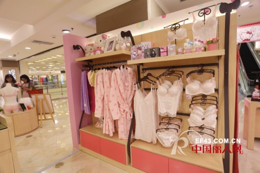 hello kitty少女内衣上海太平洋百货淮海店盛大开业