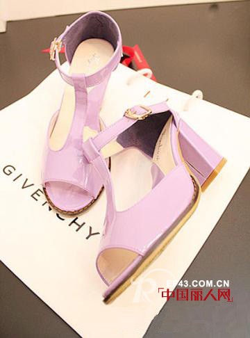 高跟女王搭配必杀技 2013年新款露趾鞋