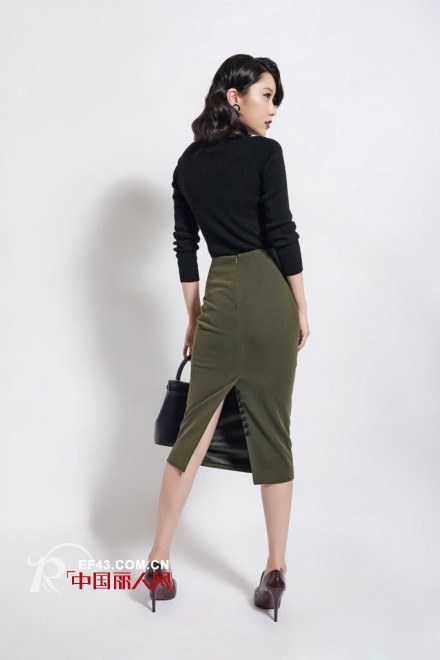 及膝铅笔裙搭配  瘦腿美臀功力不容小觑