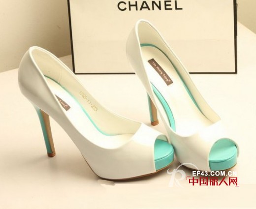 拼色鱼嘴高跟鞋拼出来优雅好气质