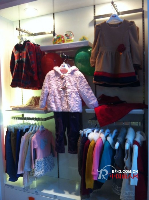 恭贺虹猫蓝兔童装贵州贵阳新店隆重开业