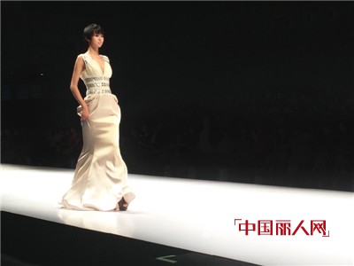 JZ玖姿荣获“优美世界第八届时装秀大赛”冠军