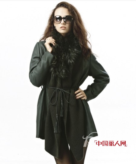 不规则服装款式 秋季吸睛必备单品