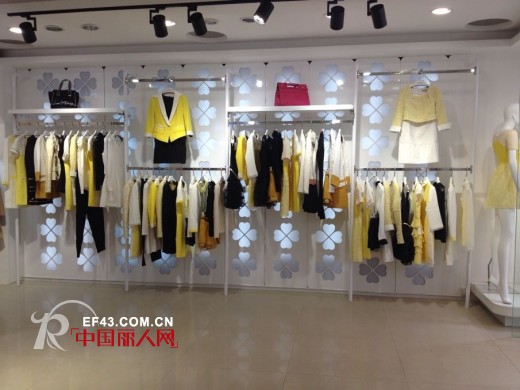 丹诗格尔女装广东清远店盛大开业