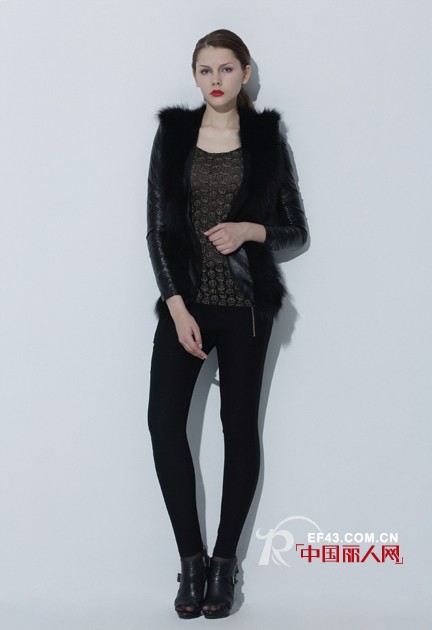 皮衣就要这样穿  让自己更加光芒四射