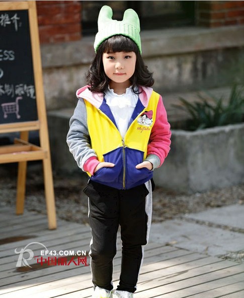潮流时尚运动装 打造精彩的童年