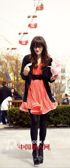 连衣裙+罗马高跟鞋 个性潮爆秋季