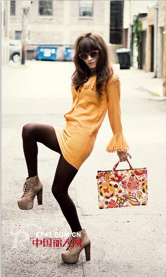 连衣裙+罗马高跟鞋 个性潮爆秋季