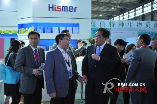 海斯摩尔哺乳期文胸亮相2013第一汇引领健康风尚