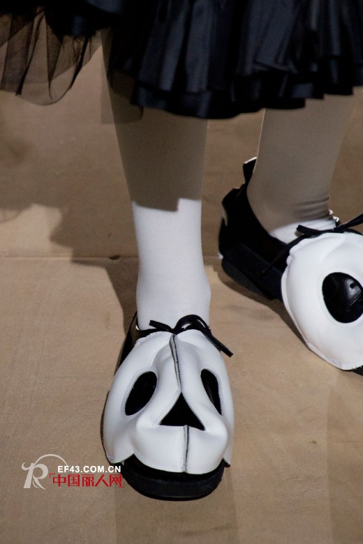 Comme des Garcons品牌  服饰细节时尚