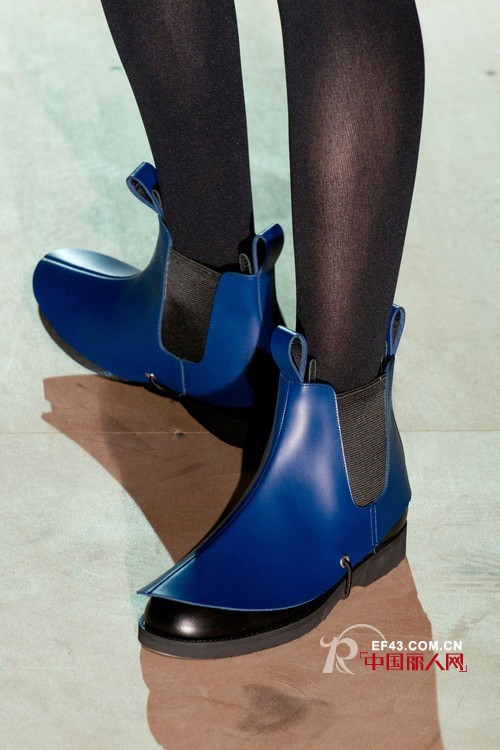 Comme des Garcons品牌  服饰细节时尚