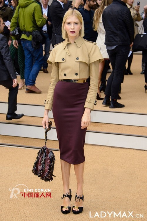 伦敦时装周 众星出席Burberry专场秀助阵